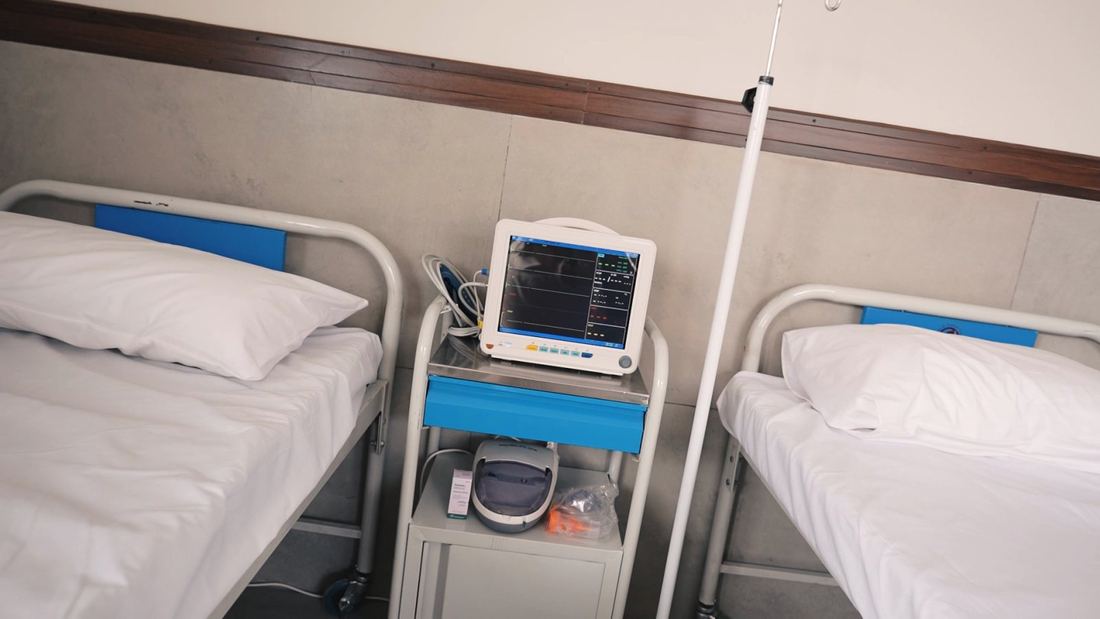Monitored bed